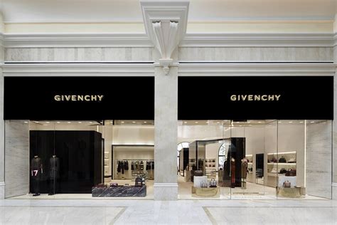 Shops with GIVENCHY in Athens title